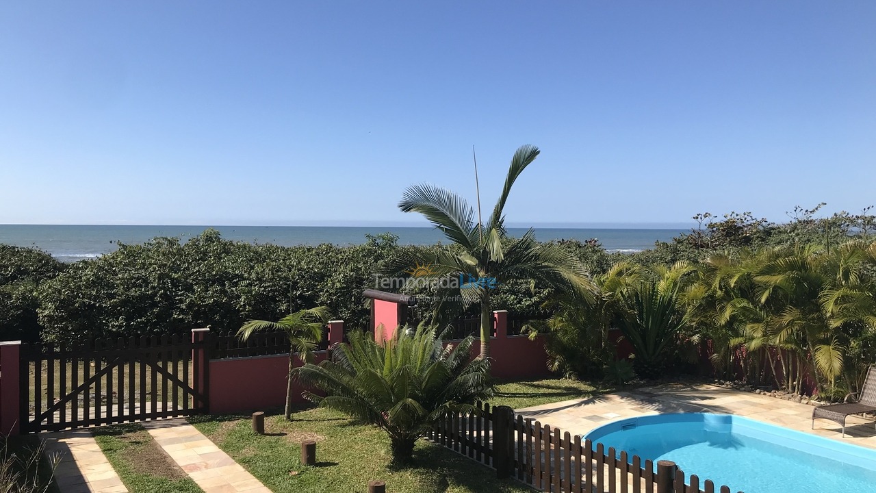 Casa para aluguel de temporada em Guaratuba (Barra do Saí)