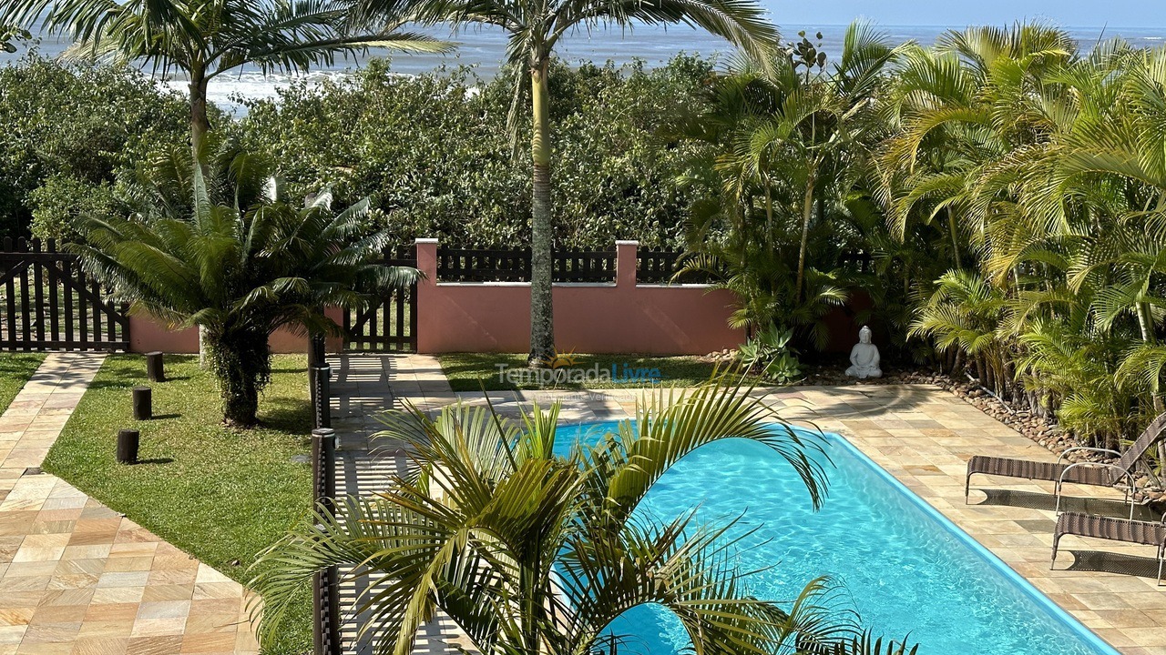 Casa para aluguel de temporada em Guaratuba (Barra do Saí)