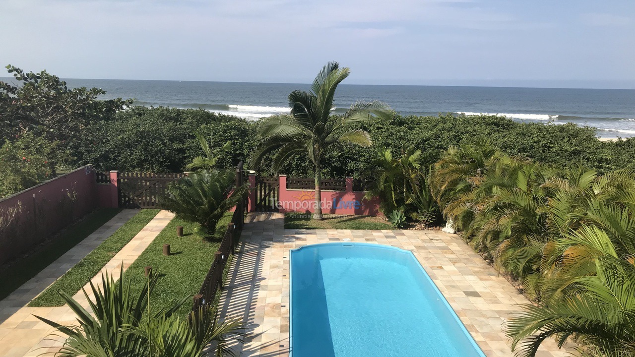 Casa para aluguel de temporada em Guaratuba (Barra do Saí)