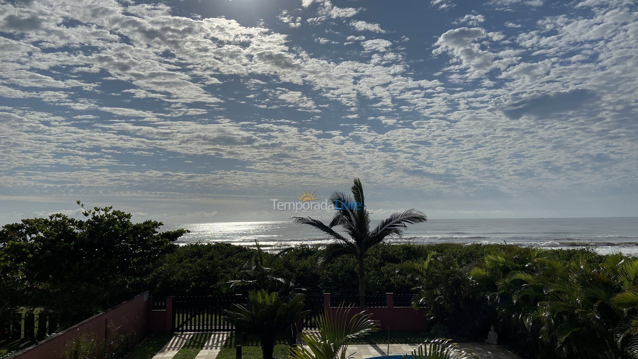 Casa para aluguel de temporada em Guaratuba (Barra do Saí)