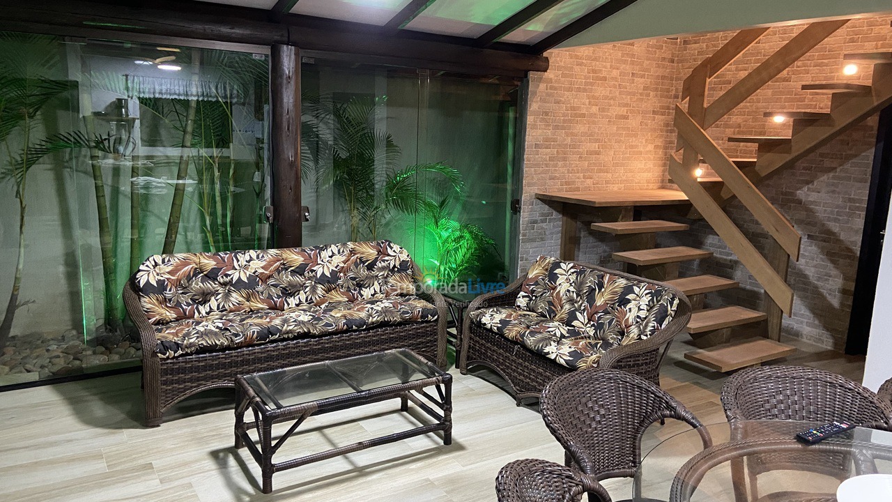 Casa para aluguel de temporada em Guaratuba (Barra do Saí)