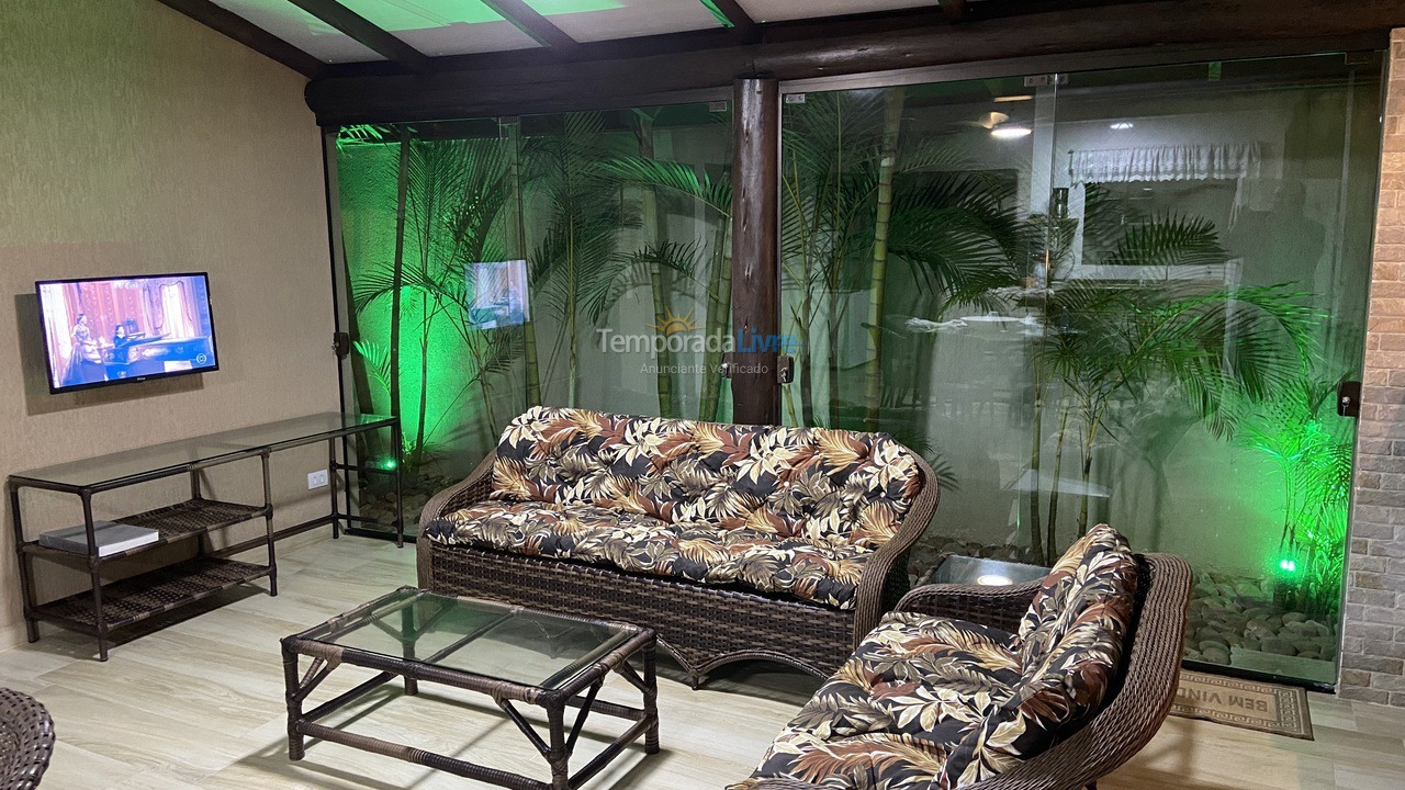 Casa para aluguel de temporada em Guaratuba (Barra do Saí)