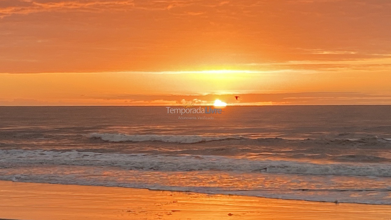 Casa para aluguel de temporada em Guaratuba (Barra do Saí)