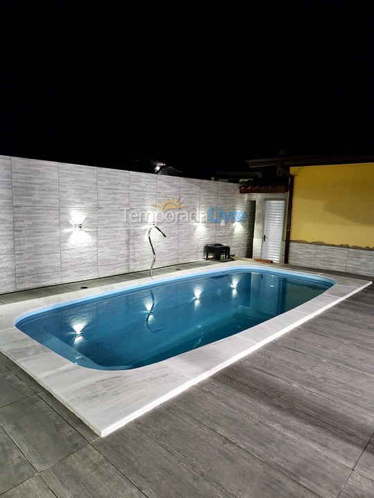 Casa para aluguel de temporada em Ubatuba (Maranduba)