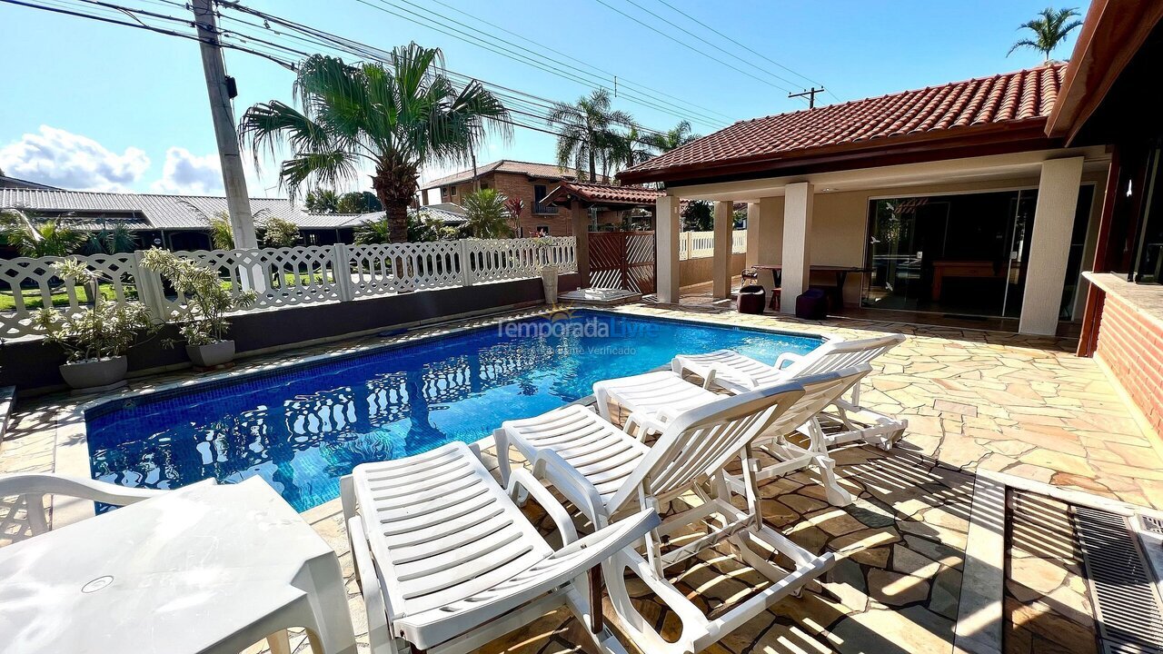 Apartamento para alquiler de vacaciones em Caraguatatuba (Massaguaçu)