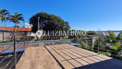 MARAVILLOSA CASA FRENTE AL MAR