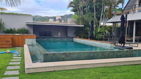 MARAVILLOSA CASA FRENTE AL MAR