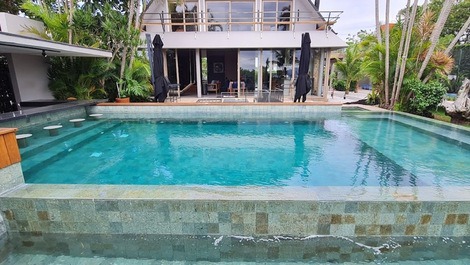 MARAVILLOSA CASA FRENTE AL MAR