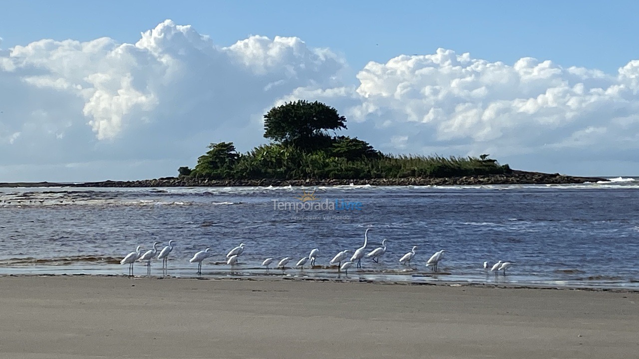 House for vacation rental in Guaratuba (Barra do Saí)