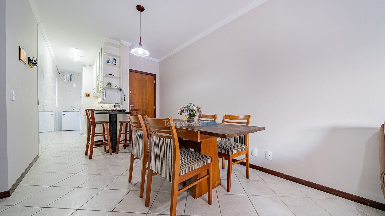 Apartamento para aluguel de temporada em Bombinhas (Praia de Bombas)