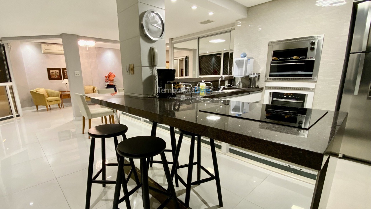 Apartamento para alquiler de vacaciones em Balneário Camboriú (Praia Central)