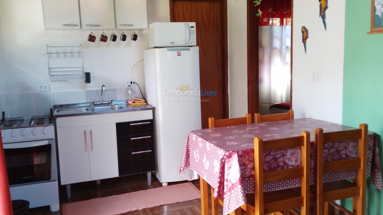 Casa para alquiler de vacaciones em Sao Bento do Sapucai (Paiol Grande Toldi)