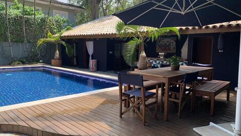 DISPONIBLE PARA NOCHEVIEJA