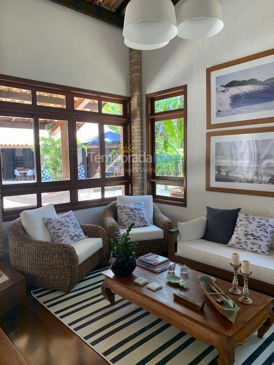 Casa para alquiler de vacaciones em São Sebastião (Praia da Baleia)