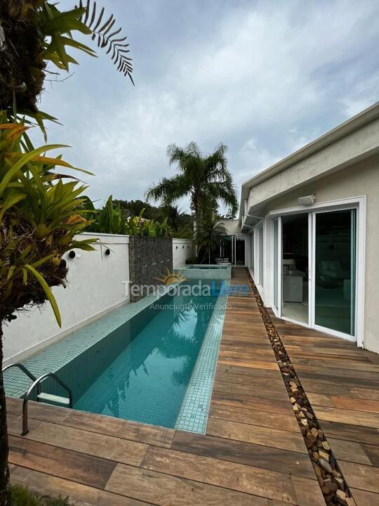 Casa para alquiler de vacaciones em São Sebastião (Maresias)