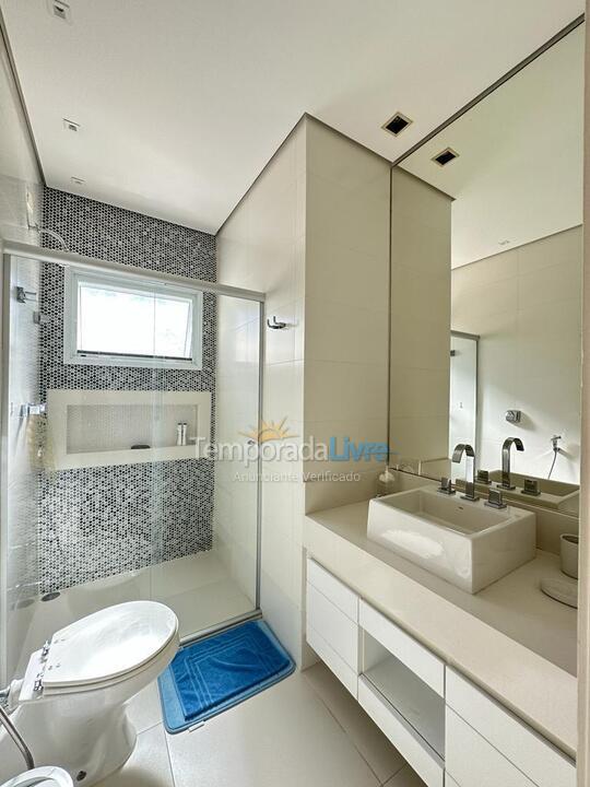 House for vacation rental in São Sebastião (Praia da Baleia)