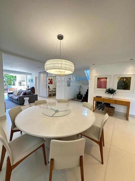 House for vacation rental in São Sebastião (Praia da Baleia)