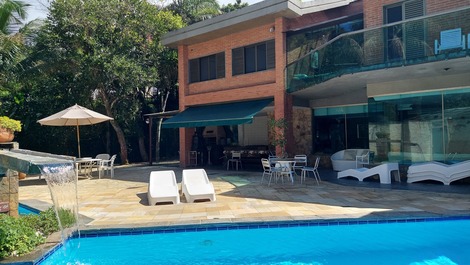 CASA FRENTE A PRAIA GUARATUBA /BERTIOGA