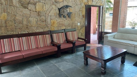 CASA FRENTE A PRAIA GUARATUBA /BERTIOGA