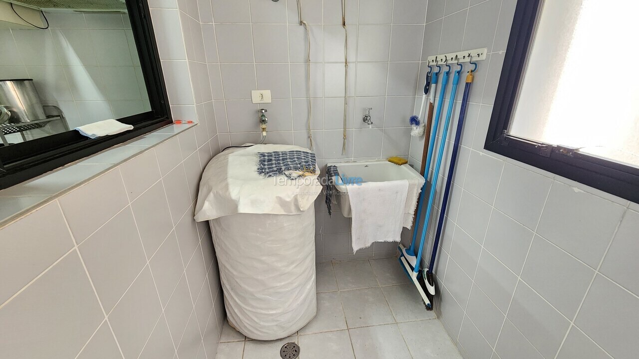 Apartment for vacation rental in Guarujá (Pitangueiras)