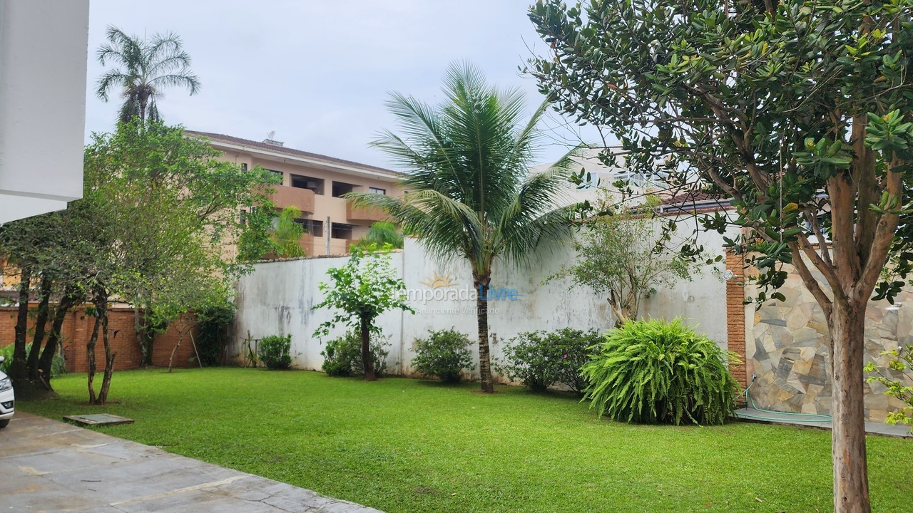 Casa para aluguel de temporada em Ubatuba (Itaguá)
