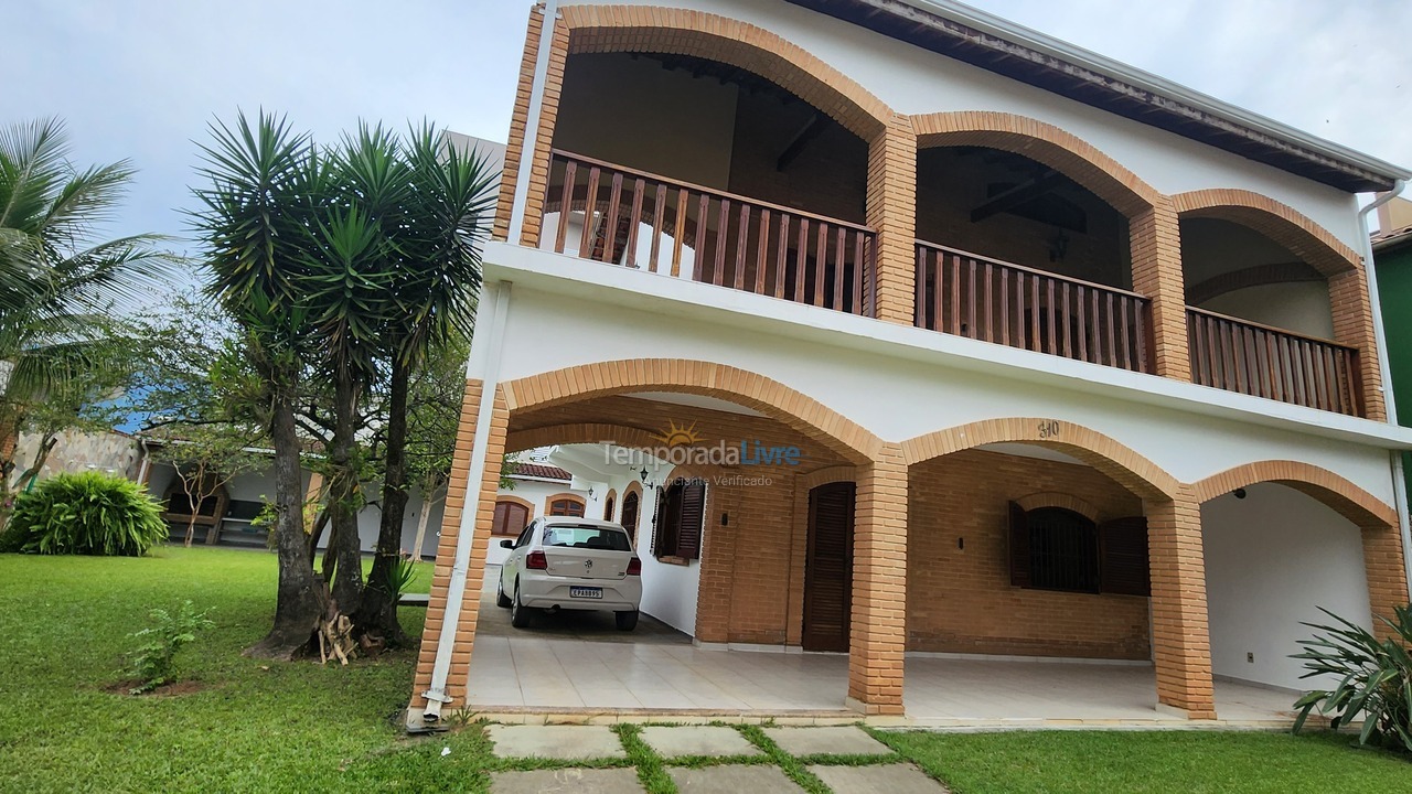 Casa para aluguel de temporada em Ubatuba (Itaguá)