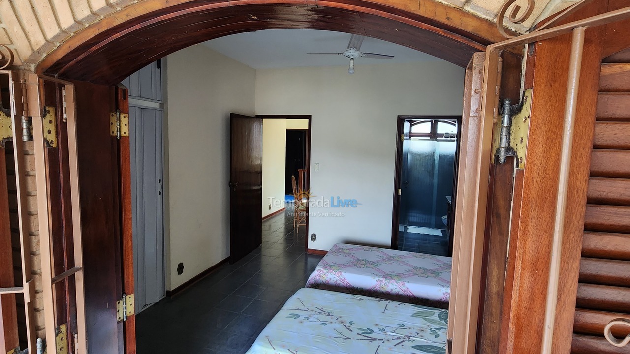 Casa para aluguel de temporada em Ubatuba (Itaguá)