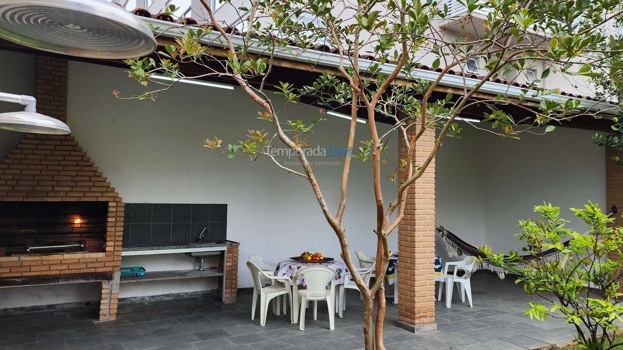 Casa para aluguel de temporada em Ubatuba (Itaguá)