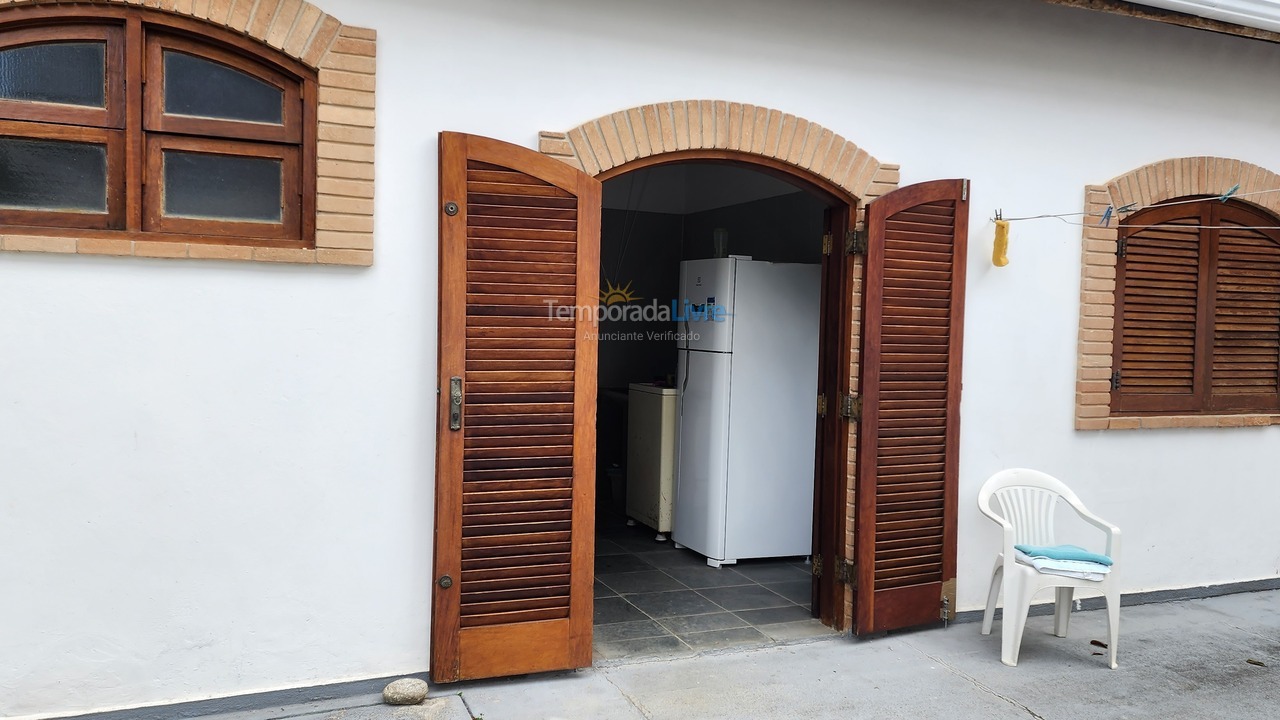 Casa para aluguel de temporada em Ubatuba (Itaguá)