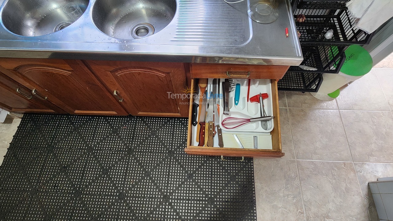 Casa para aluguel de temporada em Ubatuba (Itaguá)