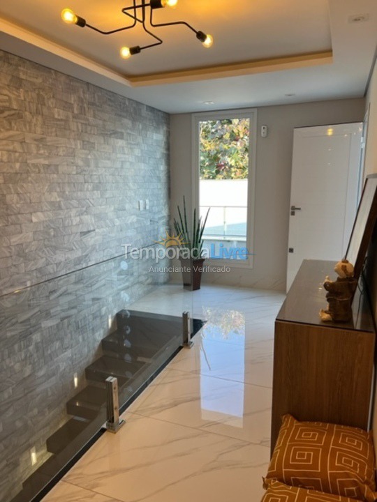 Casa para aluguel de temporada em São Francisco do Sul (Enseada)