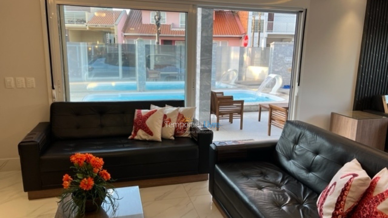 Casa para aluguel de temporada em São Francisco do Sul (Enseada)