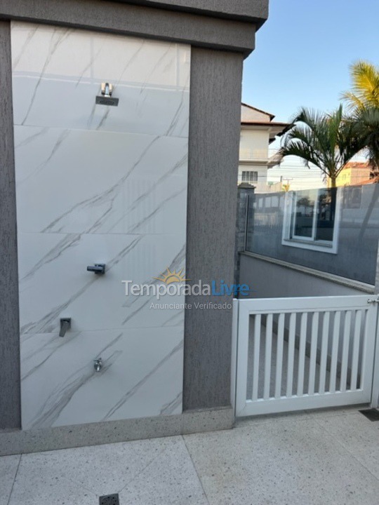 Casa para aluguel de temporada em São Francisco do Sul (Enseada)