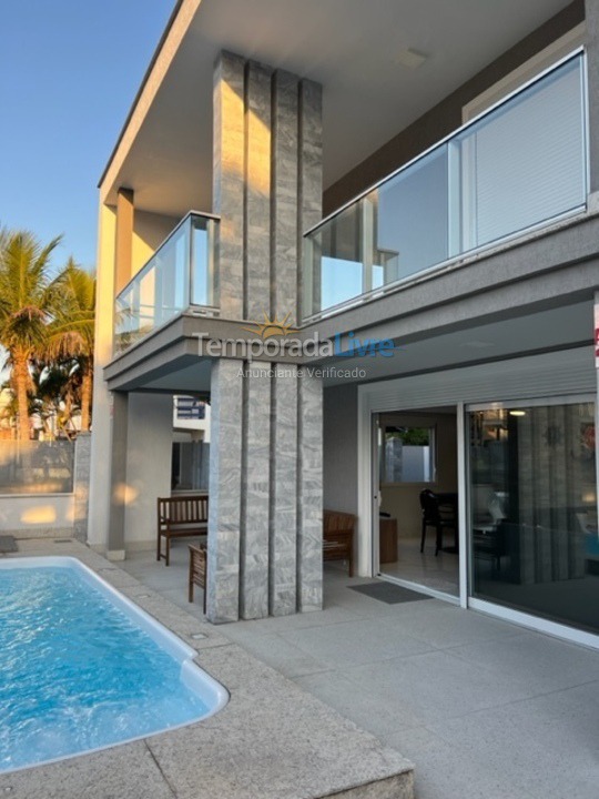 Casa para aluguel de temporada em São Francisco do Sul (Enseada)