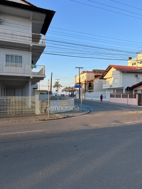 Casa para aluguel de temporada em São Francisco do Sul (Enseada)