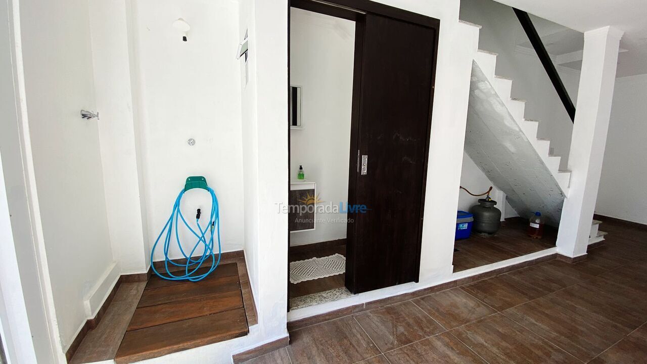 Apartamento para aluguel de temporada em Passo de Torres (Passargada)