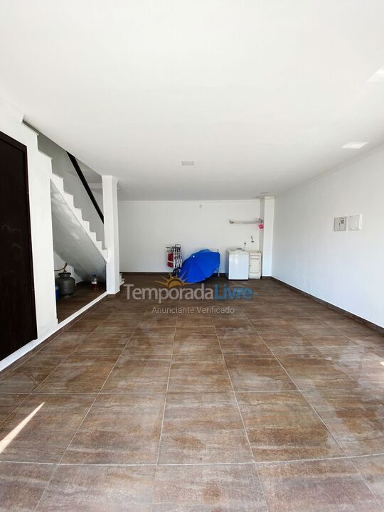 Apartamento para aluguel de temporada em Passo de Torres (Passargada)
