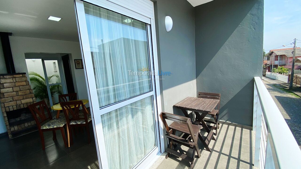 Apartamento para aluguel de temporada em Passo de Torres (Passargada)