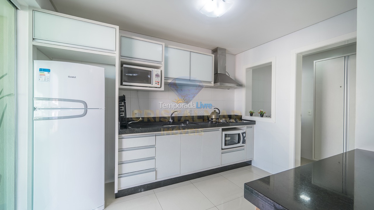 Apartamento para aluguel de temporada em Bombinhas (Praia de Bombas)