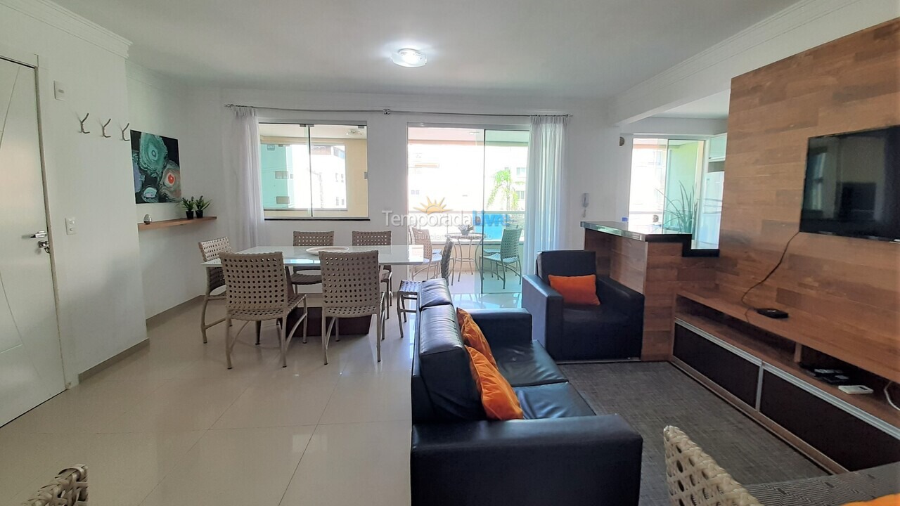 Apartamento para aluguel de temporada em Bombinhas (Praia de Bombas)