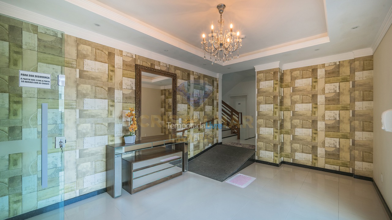 Apartamento para aluguel de temporada em Bombinhas (Praia de Bombas)