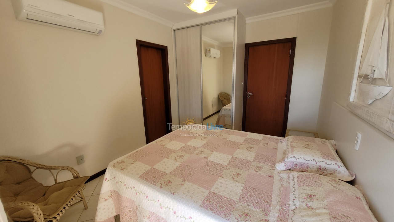Apartamento para aluguel de temporada em Bombinhas (Praia de Bombas)