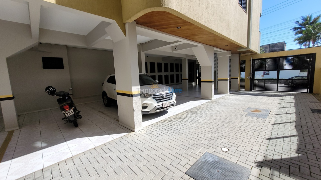 Apartamento para aluguel de temporada em Bombinhas (Praia de Bombas)