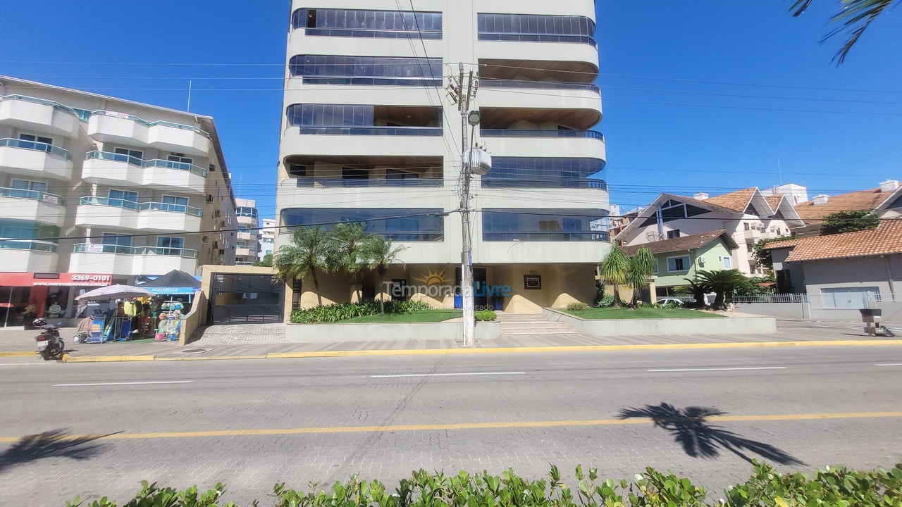 Apartamento para aluguel de temporada em Bombinhas (Praia de Bombas)