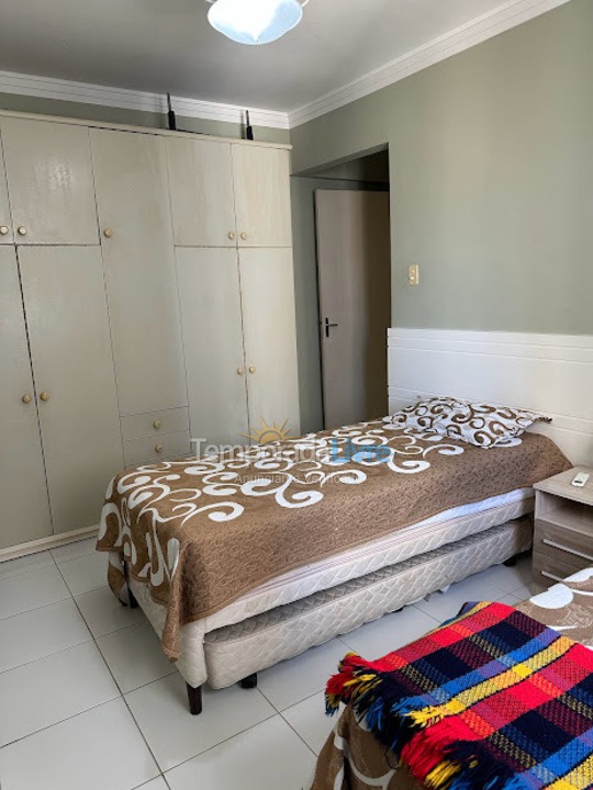 Apartamento para aluguel de temporada em Balneário Camboriú (Praia Central)