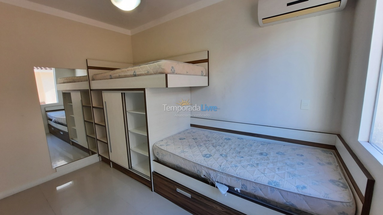 Apartamento para alquiler de vacaciones em Bombinhas (Praia de Bombas)