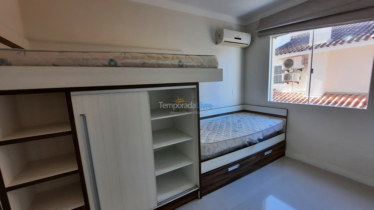 Apartamento para alquiler de vacaciones em Bombinhas (Praia de Bombas)