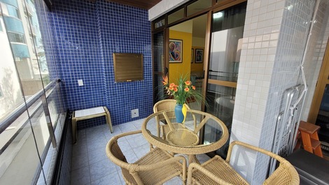 Apartment on the avenue with 3 bedrooms.