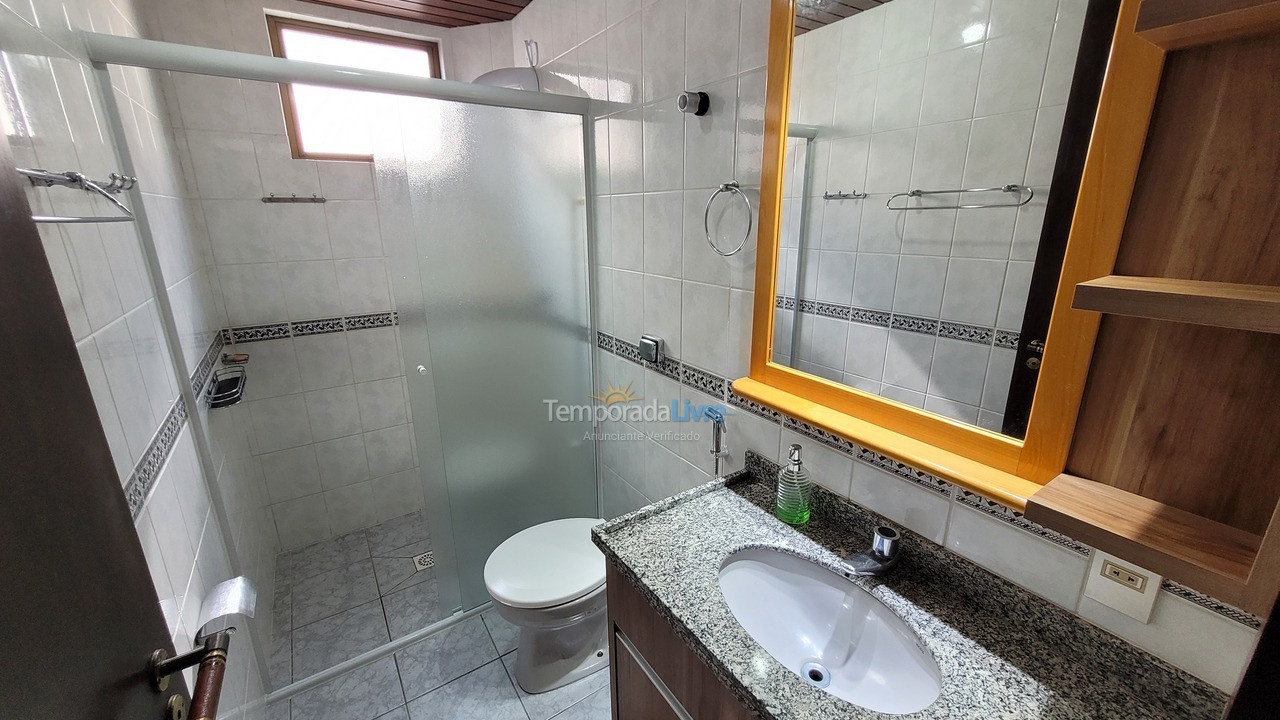 Apartment for vacation rental in Bombinhas (Praia de Bombas)