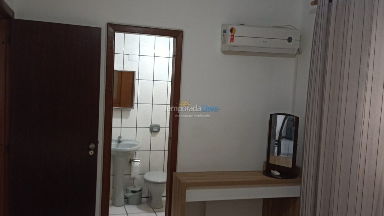 Apartamento para aluguel de temporada em Itapema (Meia Praia)